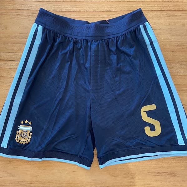 SHORT ARGENTINA AZUL OSCURO - MUNDIAL 2026 - NUMERO 5