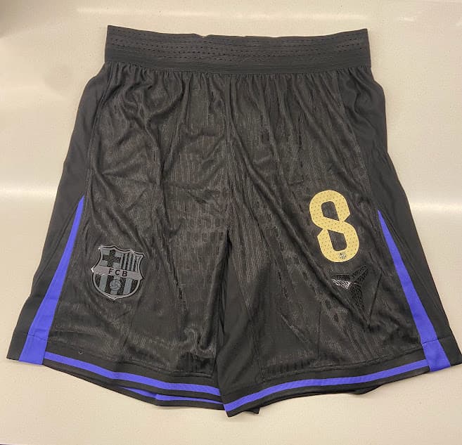 SHORT BARCELONA NEGRO - 25/26 - NUMERO 8