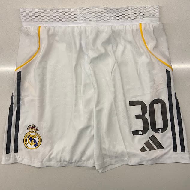 SHORT REAL MADRID BLANCO - 25/26 - NUMERO 30
