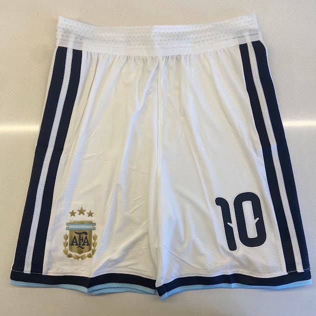 SHORT ARGENTINA BLANCO - MUNDIAL 2026 - NUMERO 10