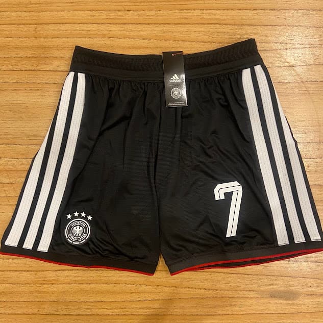 SHORT ALEMANIA NEGRO - MUNDIAL 2026 - NUMERO 7