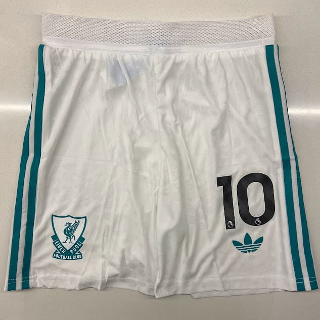 SHORT LIVERPOOL BLANCO - 25/26 - NUMERO 10