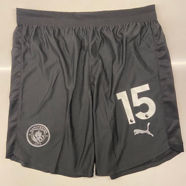 SHORT MANCHESTER CITY NEGRO - 25/26 - NUMERO 15
